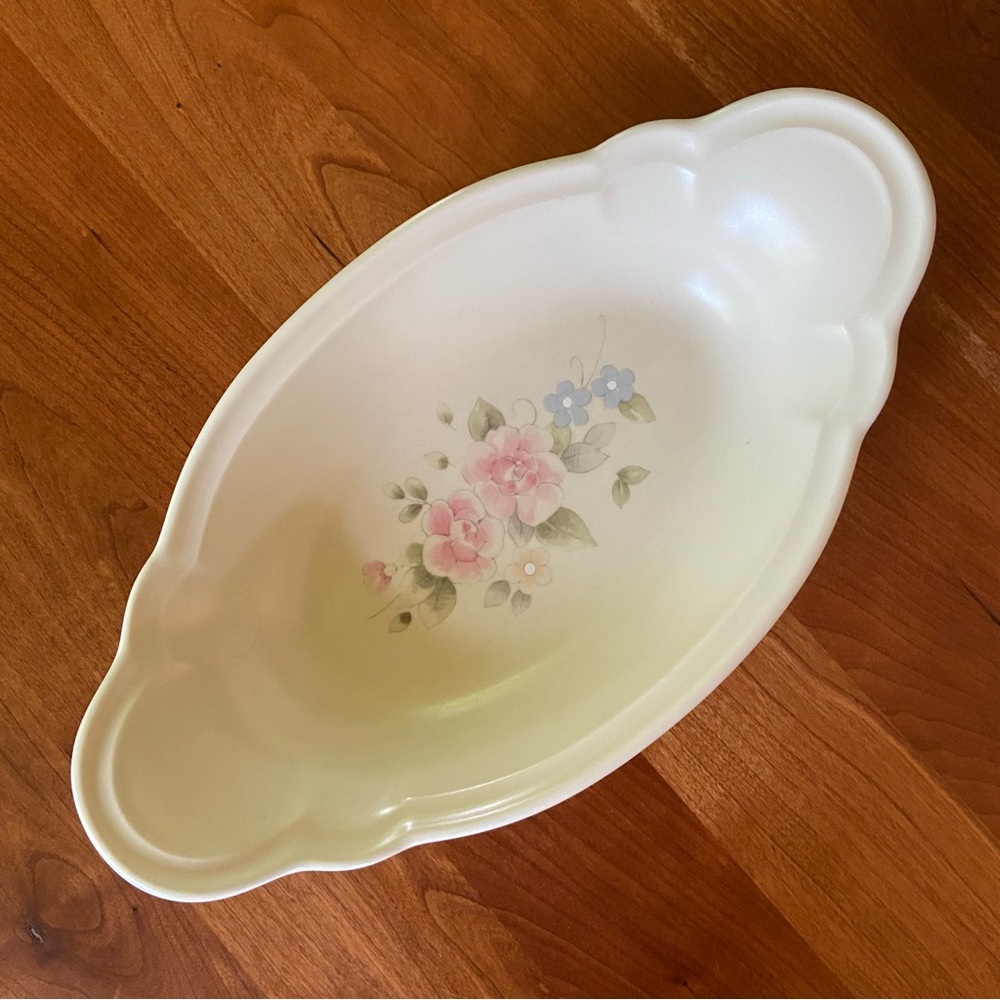 Pfaltzgraff Tea Rose 11 inch au gratin dish cream stoneware in pastel floral